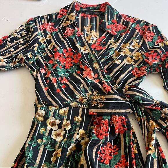 Zara floral stripe wrap dress size XS - Picture 12 of 12